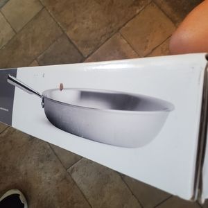 Brand new 12" skillet
